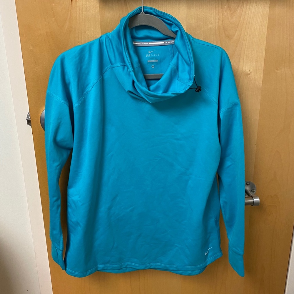 Nike Cowlneck Sweater ✨